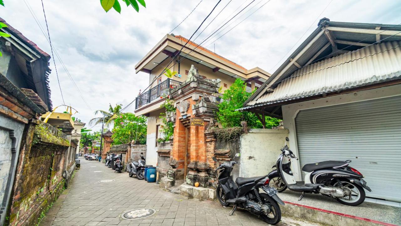 Hostel Peanut House Ubud Exterior foto